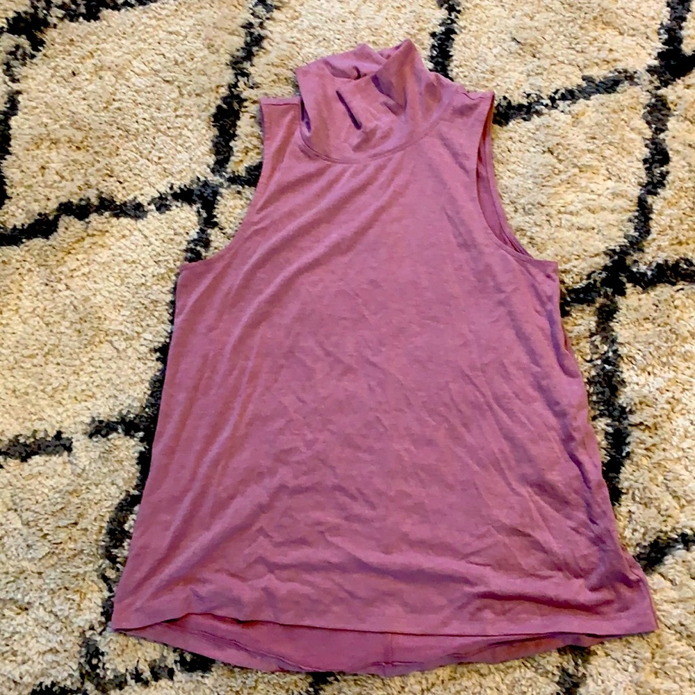 Mock sleeveless yoga top